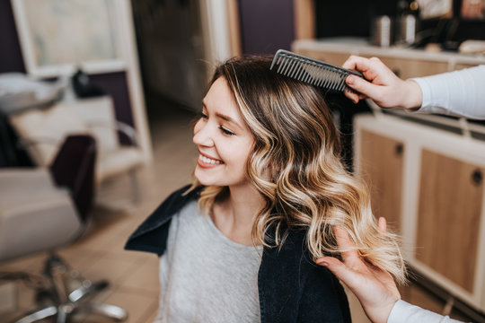 Stylizacja włosów w salonie